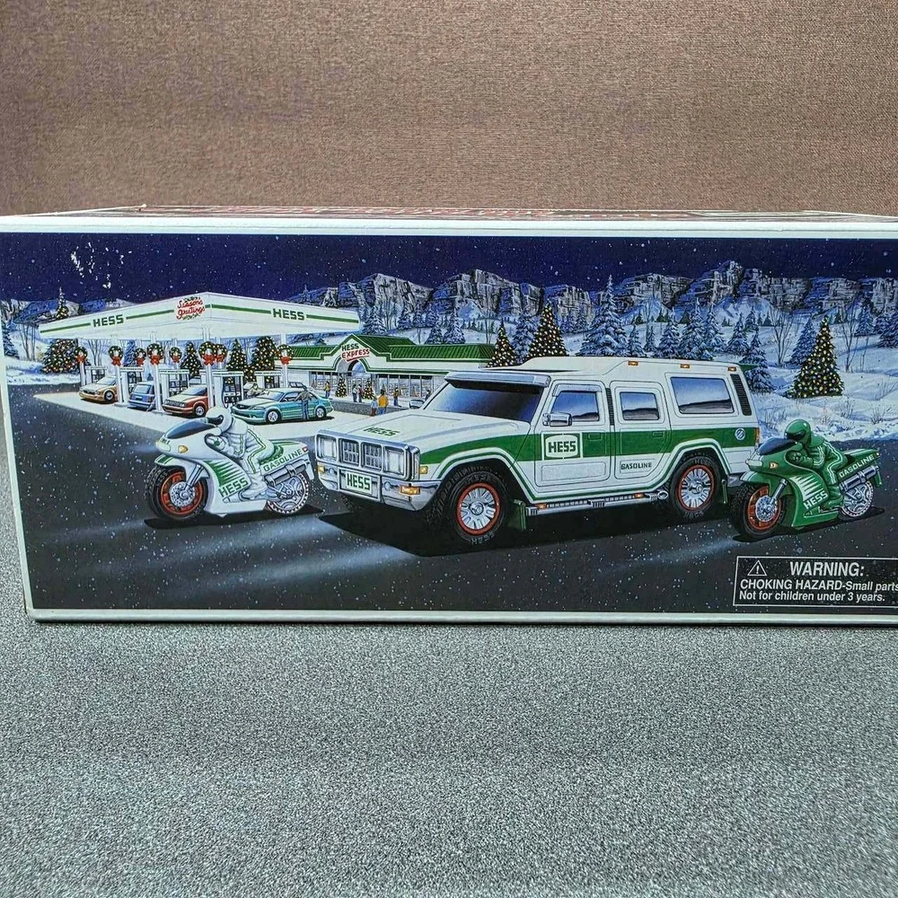Hess Sport Utility Vehicle and Motorcycles 2004 40th Anniversary SUV READ